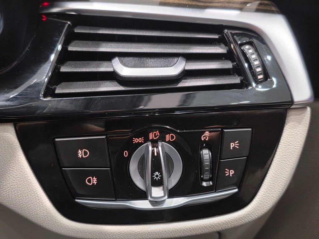 Used BMW 5 Series 2018 for sale - 77205399: Photo 28