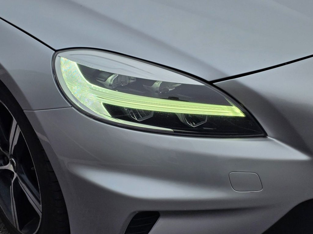 Used Volvo V40 2016 for sale - 77798283: Photo 10