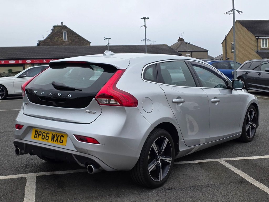 Used Volvo V40 2016 for sale - 77798283: Photo 15