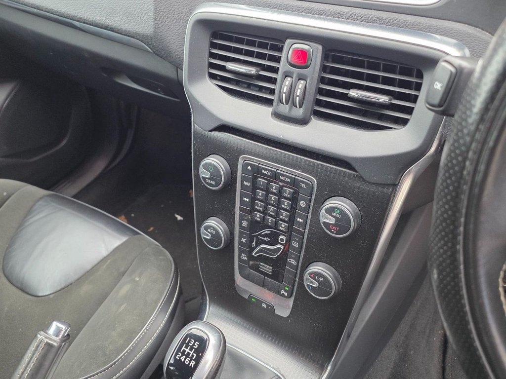 Used Volvo V40 2016 for sale - 77798283: Photo 17