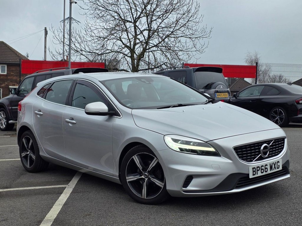 Used Volvo V40 2016 for sale - 77798283: Photo 2
