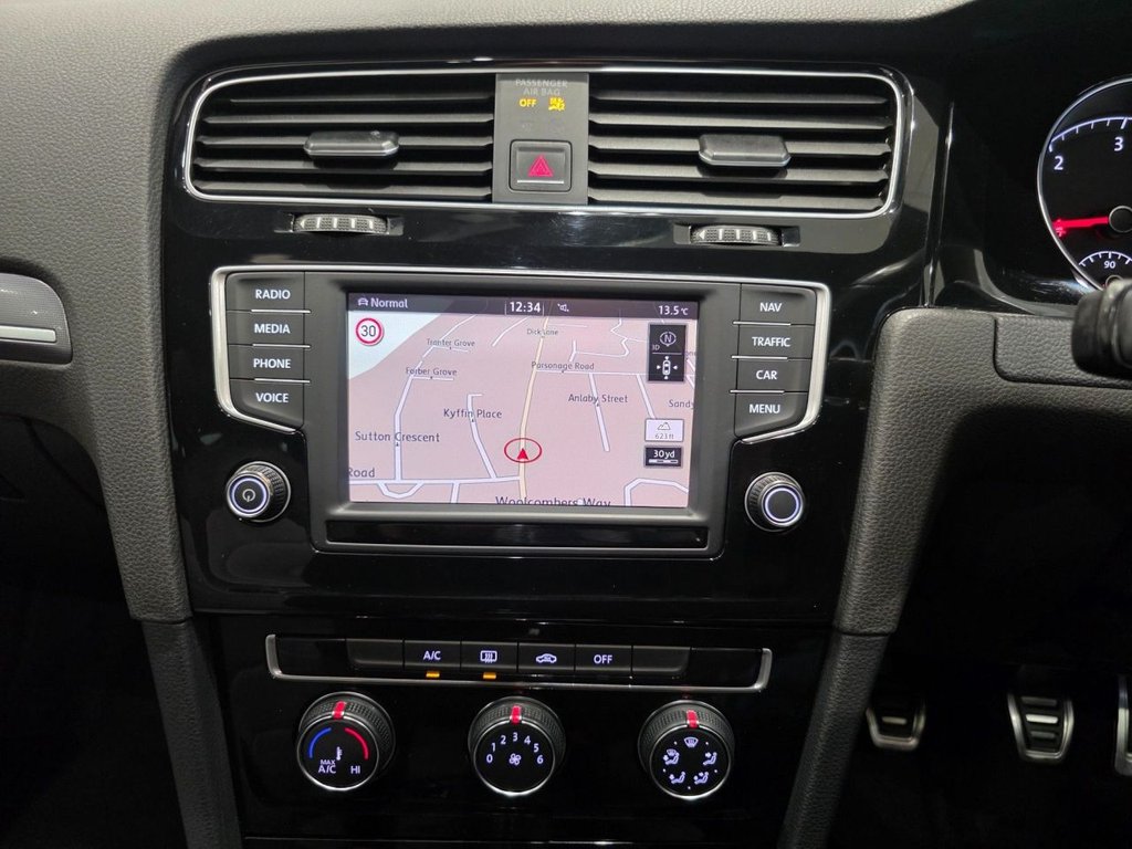 Used Volkswagen Golf 2016 for sale - 75998389: Photo 20