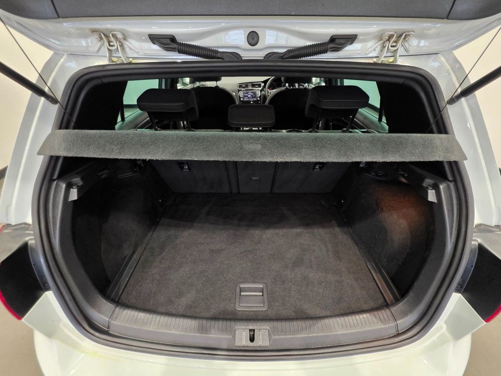 Used Volkswagen Golf 2016 for sale - 75998389: Photo 26