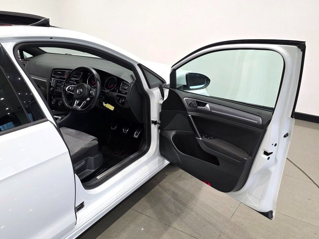 Used Volkswagen Golf 2016 for sale - 75998389: Photo 37