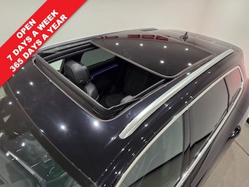 Used Volkswagen Touareg 2019 for sale - 75628303: Photo