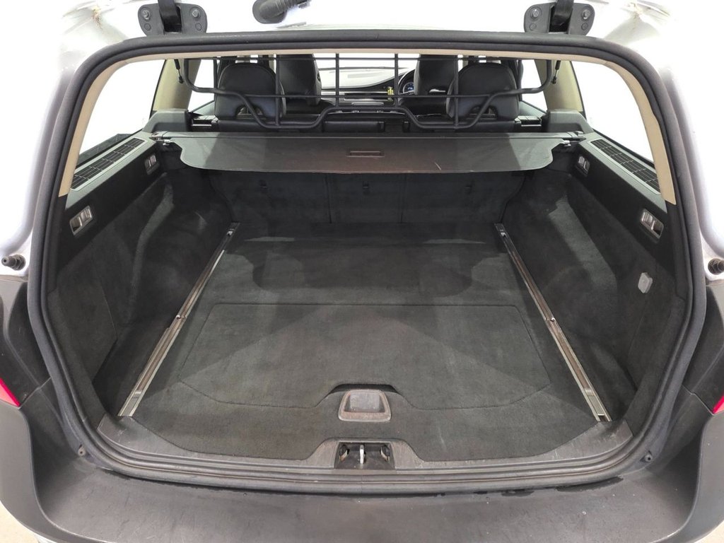 Used Volvo XC70 2009 for sale - 75853990: Photo 25