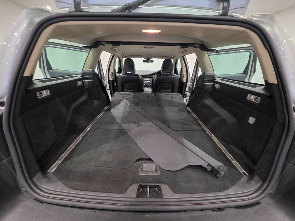 Used Volvo XC70 2009 for sale - 75853990: Photo 28
