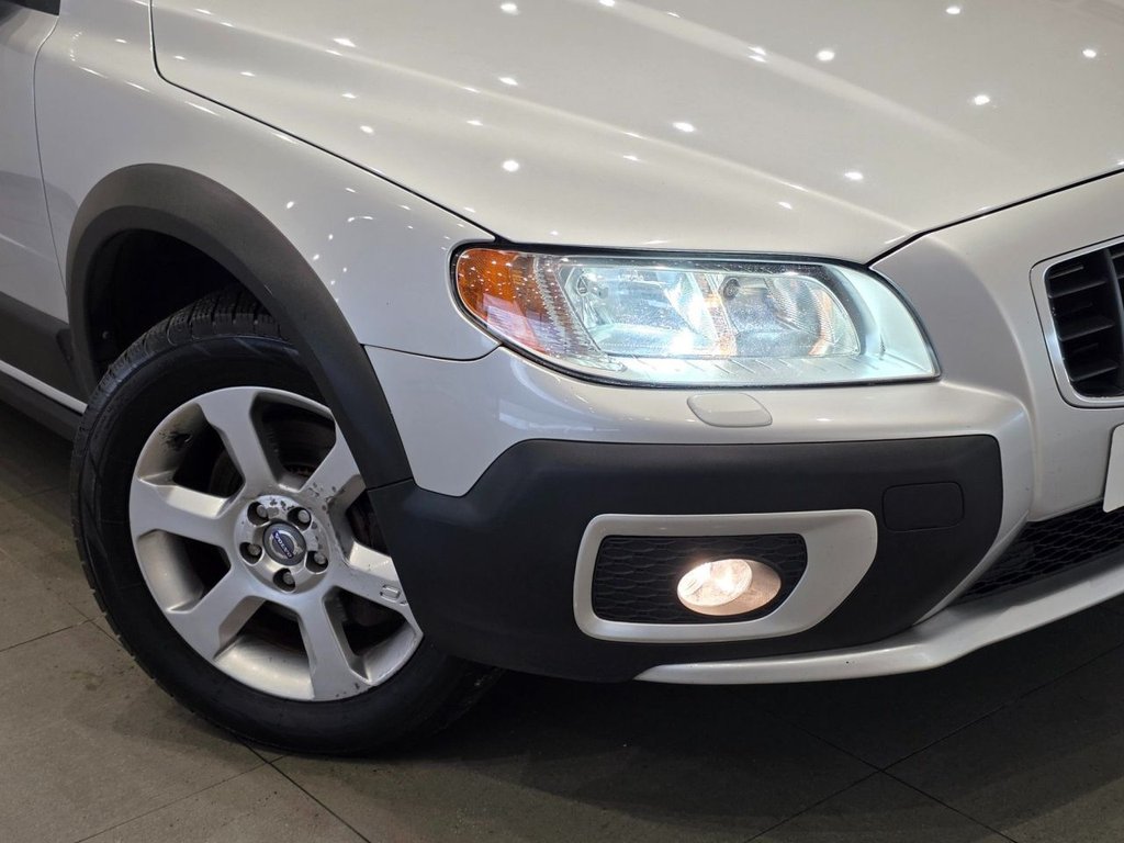 Used Volvo XC70 2009 for sale - 75853990: Photo 31