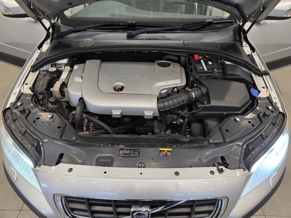 Used Volvo XC70 2009 for sale - 75853990: Photo 34