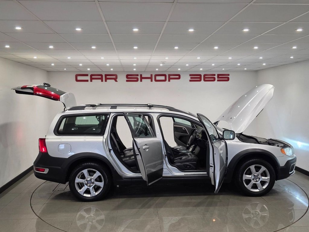 Used Volvo XC70 2009 for sale - 75853990: Photo 35