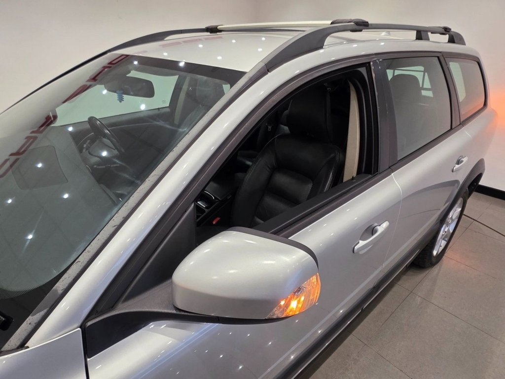 Used Volvo XC70 2009 for sale - 75853990: Photo 42