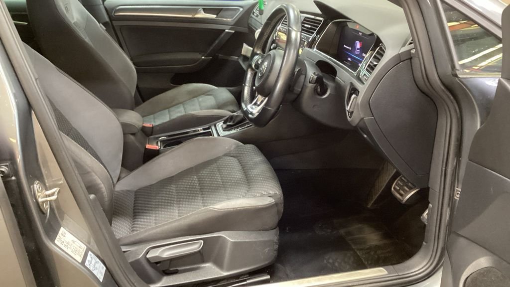Used Volkswagen Golf 2018 for sale - 78017836: Photo 10