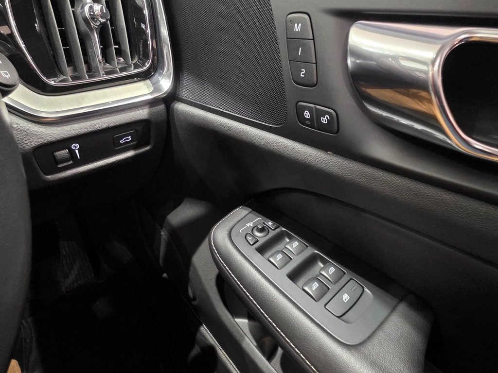 Used Volvo V60 2018 for sale - 76520615: Photo 24