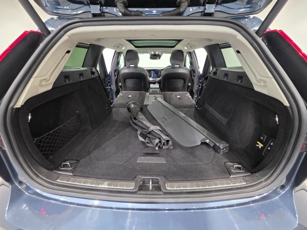 Used Volvo V60 2018 for sale - 76520615: Photo 30