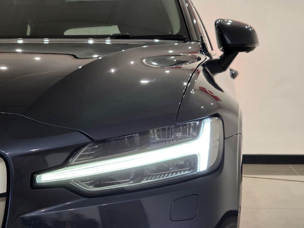 Used Volvo V60 2018 for sale - 76520615: Photo 33