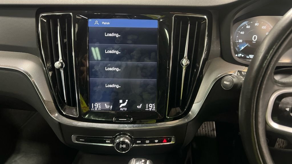 Used Volvo V60 2018 for sale - 76520615: Photo 5