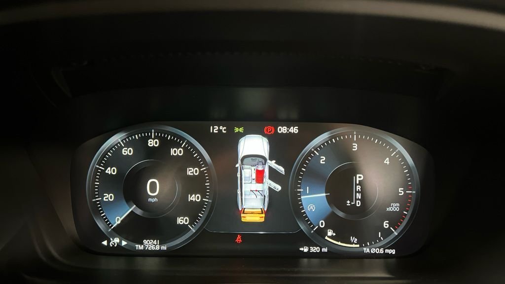 Used Volvo V60 2018 for sale - 76520615: Photo 6