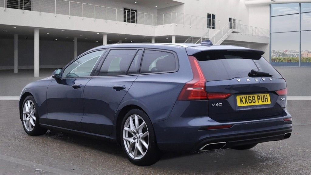 Used Volvo V60 2018 for sale - 76520615: Photo 9