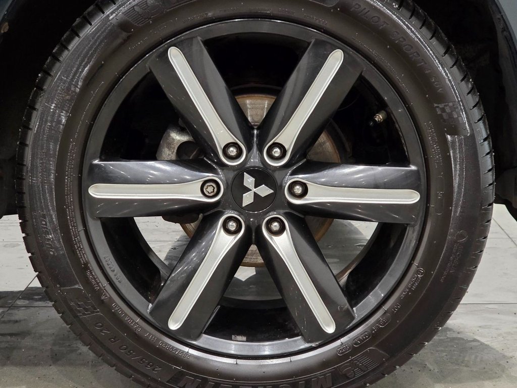 Used Mitsubishi Shogun 2015 for sale - 76410341: Photo 30