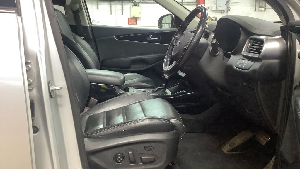 Used Kia Sorento 2016 for sale - 76417529: Photo 4