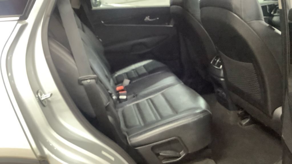 Used Kia Sorento 2016 for sale - 76417529: Photo 5