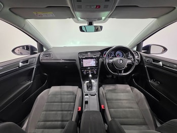 Used Volkswagen Golf 2020 for sale - 75495204: Photo