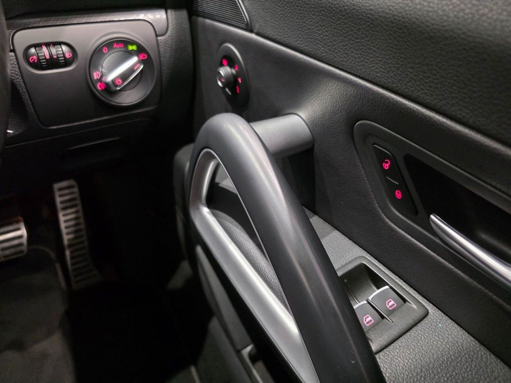 Used Volkswagen Scirocco 2016 for sale - 76642424: Photo 32