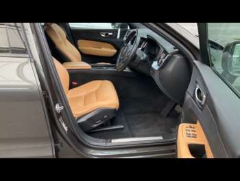 Used Volvo XC60 2018 for sale - 74752564: Photo