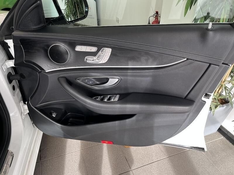 Used Mercedes-Benz E Class 2017 for sale - 76510250: Photo 9