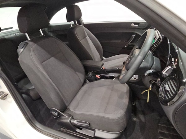 Used Volkswagen Beetle 2013 for sale - 75628284: Photo 2