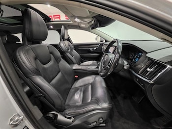 Used Volvo V90 2017 for sale - 75559680: Photo