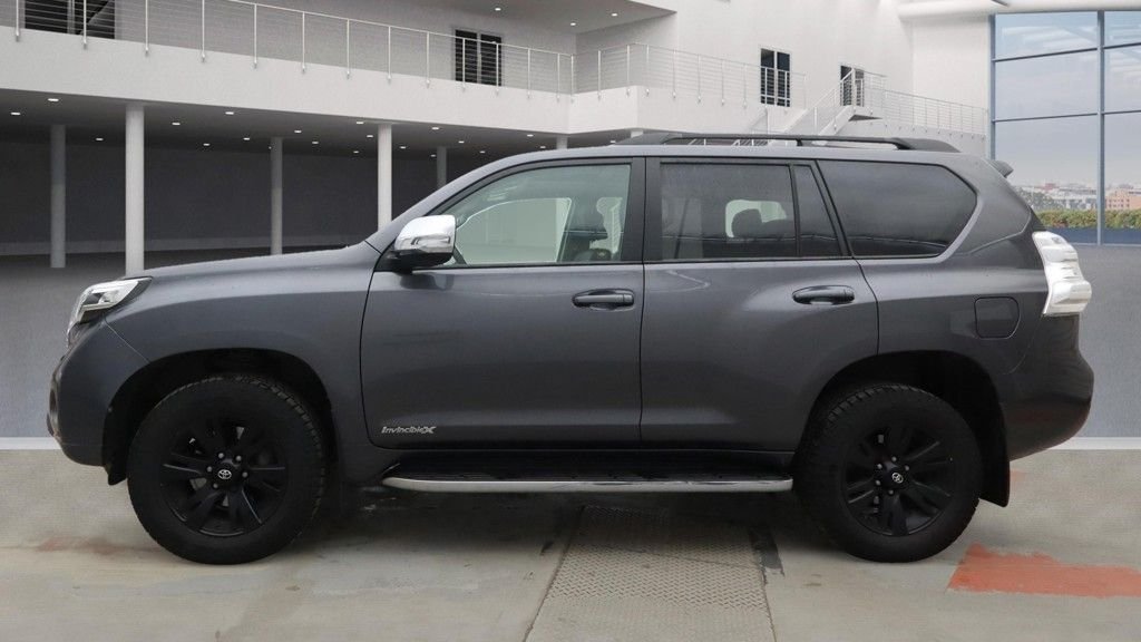 Used Toyota Land Cruiser 2017 for sale - 77038282: Photo 12