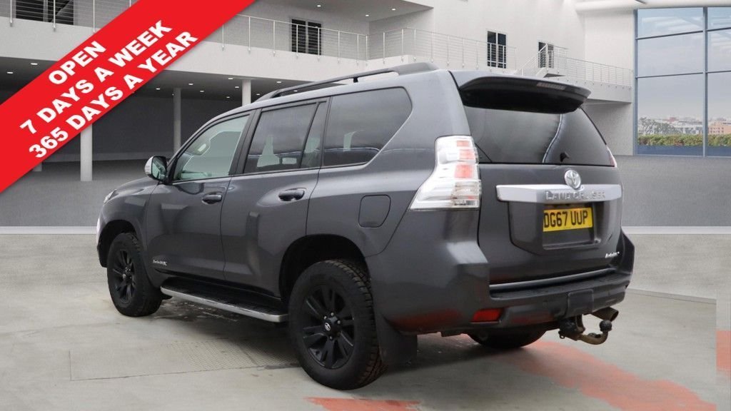 Used Toyota Land Cruiser 2017 for sale - 77038282: Photo 2