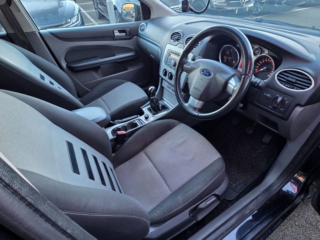 Used Ford Focus 2010 for sale - 77096457: Photo 10