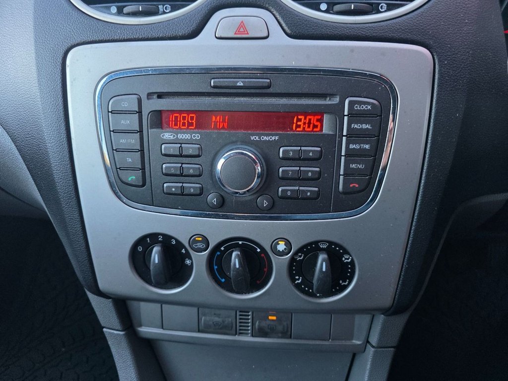 Used Ford Focus 2010 for sale - 77096457: Photo 17