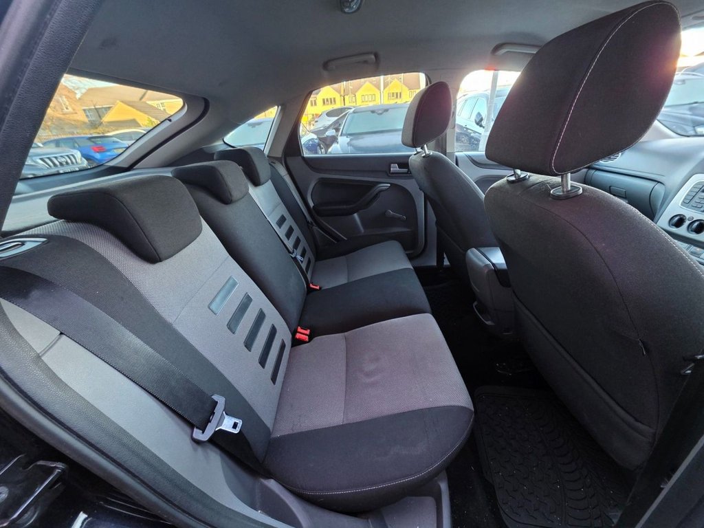 Used Ford Focus 2010 for sale - 77096457: Photo 21