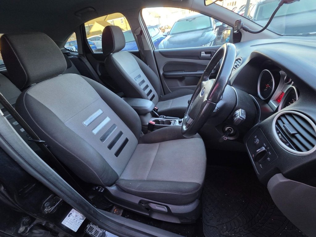 Used Ford Focus 2010 for sale - 77096457: Photo 22