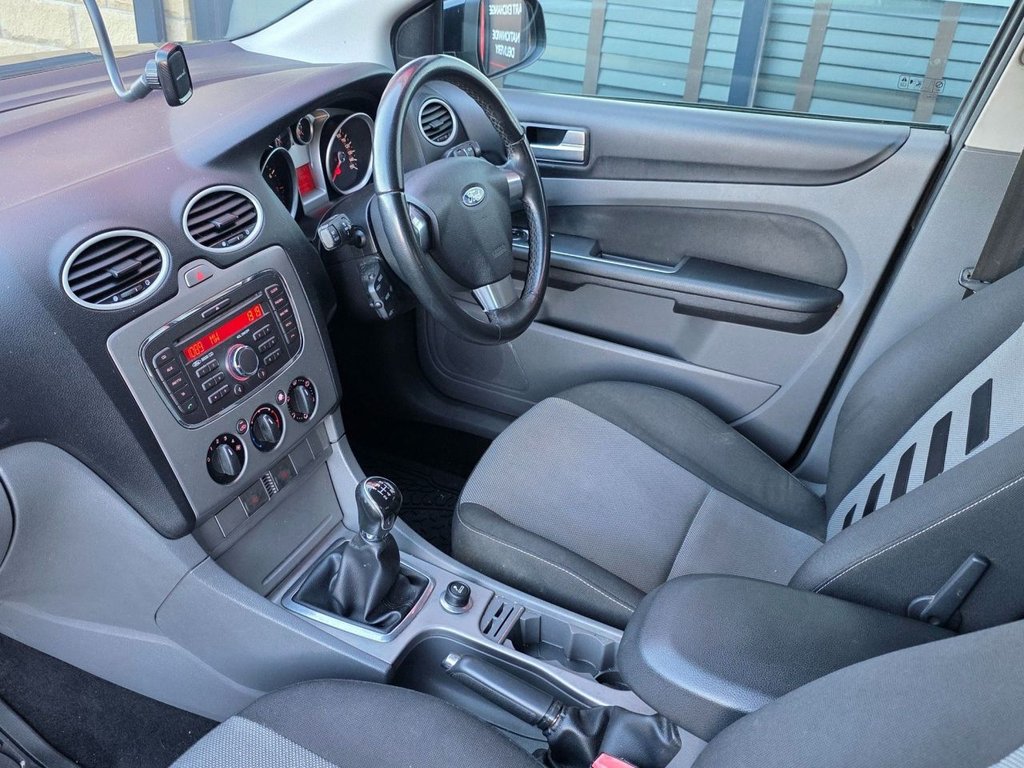 Used Ford Focus 2010 for sale - 77096457: Photo 23