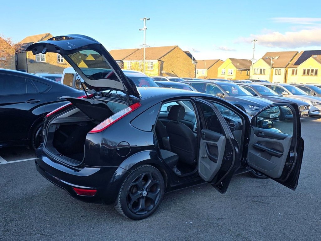 Used Ford Focus 2010 for sale - 77096457: Photo 31