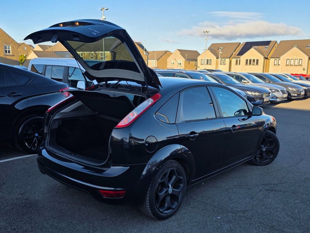 Used Ford Focus 2010 for sale - 77096457: Photo 32