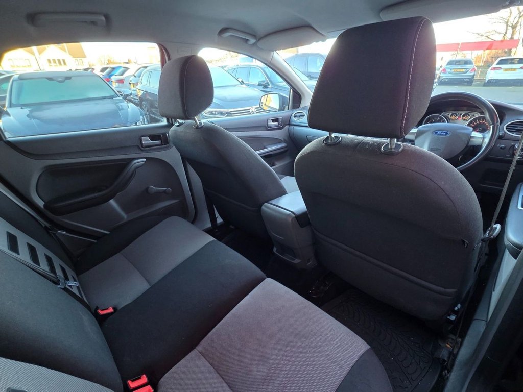 Used Ford Focus 2010 for sale - 77096457: Photo 7