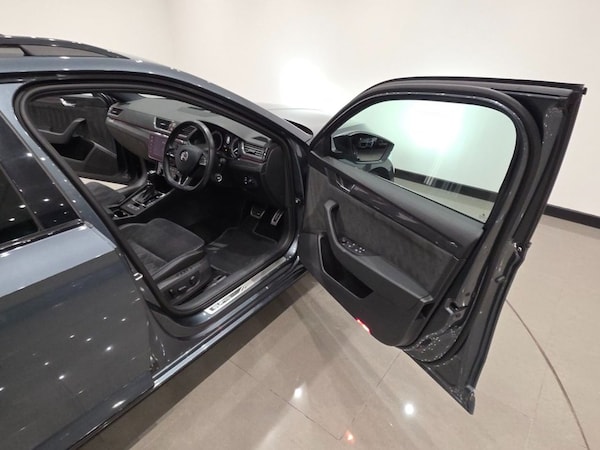 Used Skoda Superb 2018 for sale - 75628287: Photo 29