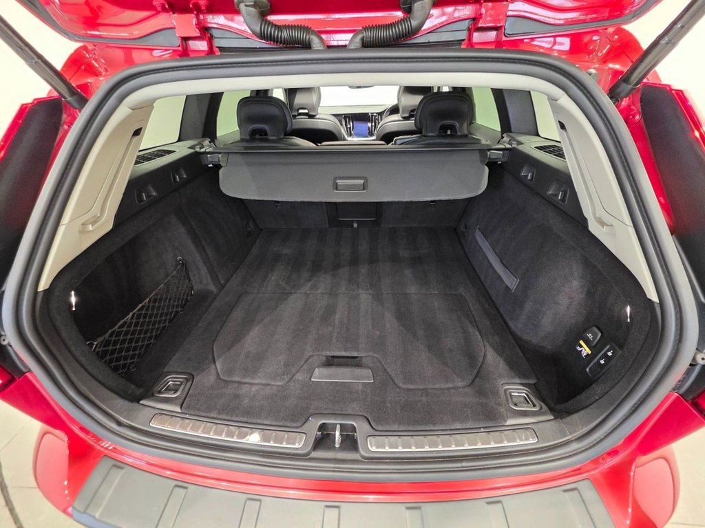 Used Volvo V60 2019 for sale - 76470553: Photo 31