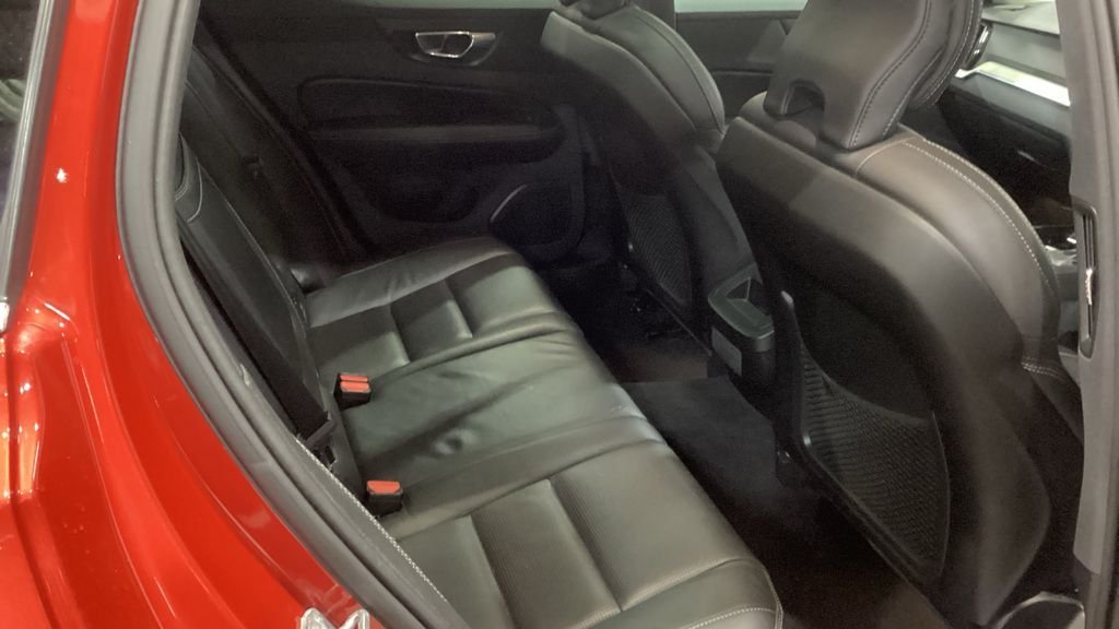 Used Volvo V60 2019 for sale - 76470553: Photo 5