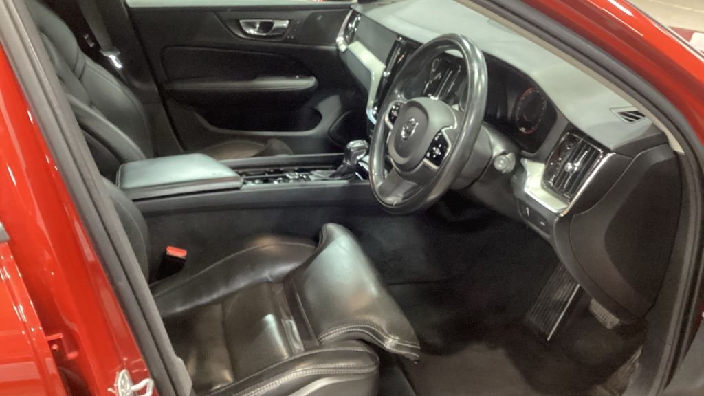 Used Volvo V60 2019 for sale - 76470553: Photo 6