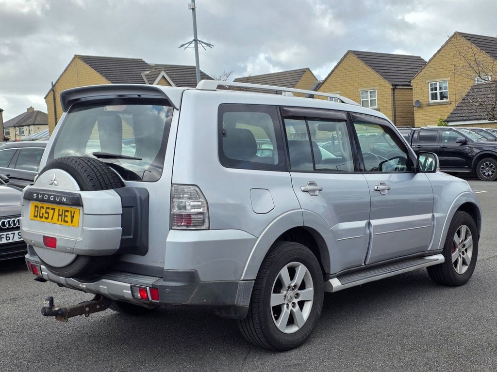 Used Mitsubishi Shogun 2007 for sale - 77835593: Photo 2