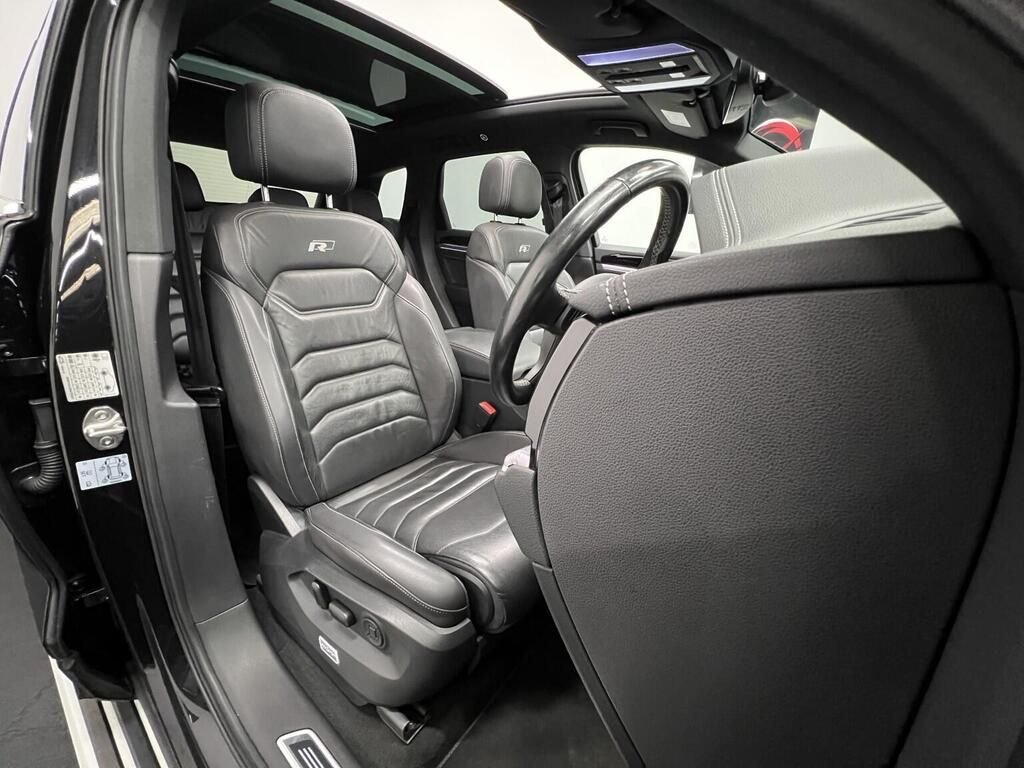 Used Volkswagen Touareg 2018 for sale - 76632524: Photo 8