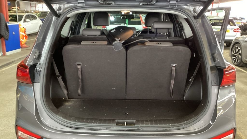 Used Hyundai Santa Fe 2020 for sale - 77765172: Photo 4