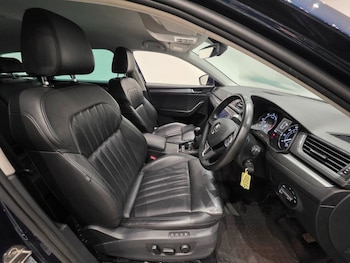 Used Skoda Superb 2017 for sale - 75628261: Photo