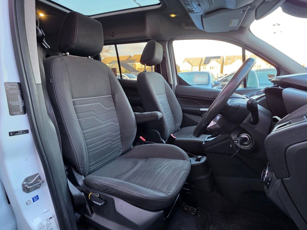 Used Ford Grand Tourneo Connect 2015 for sale - 77014569: Photo 28